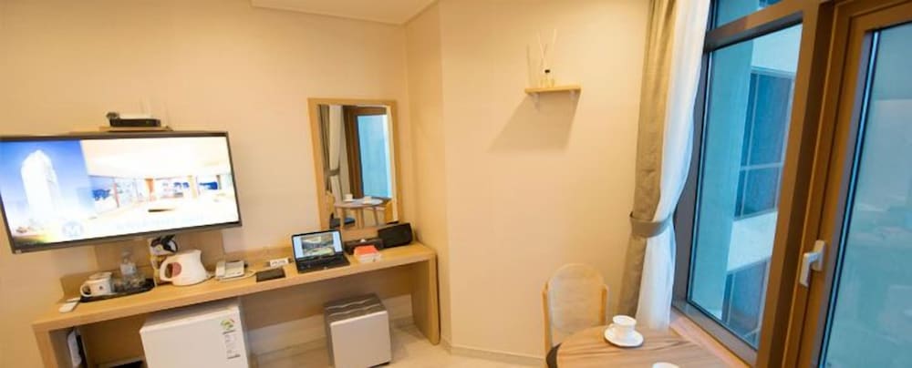 Marianne Hotel 35/40