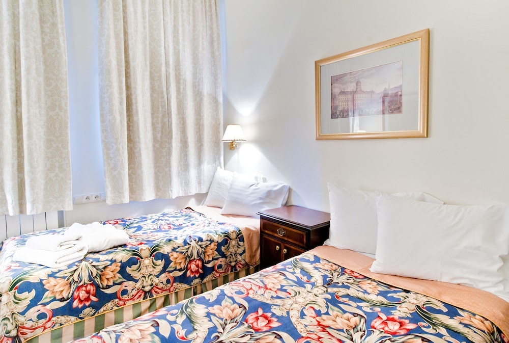 Aparthotel Miodosytnia 19/54