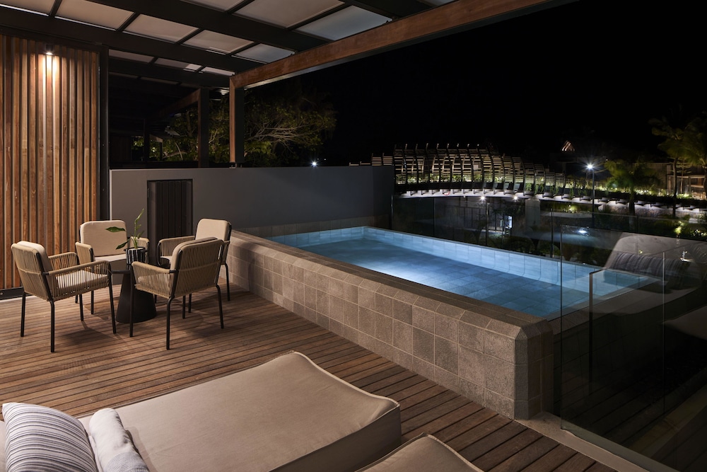 LUX Grand Baie Mauritius 23/50
