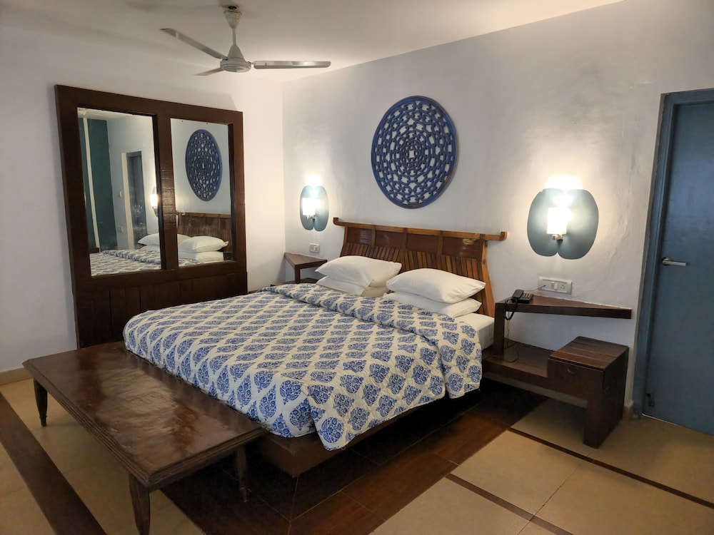 Star, House, Double Bed