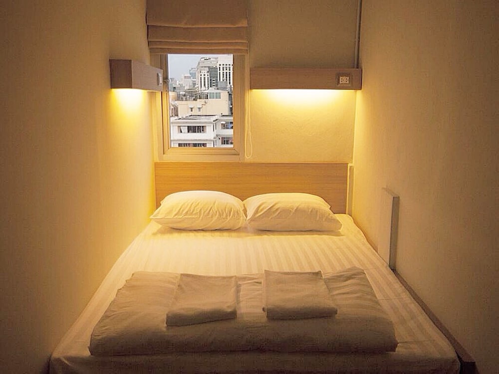 Micro Hostel 30/49