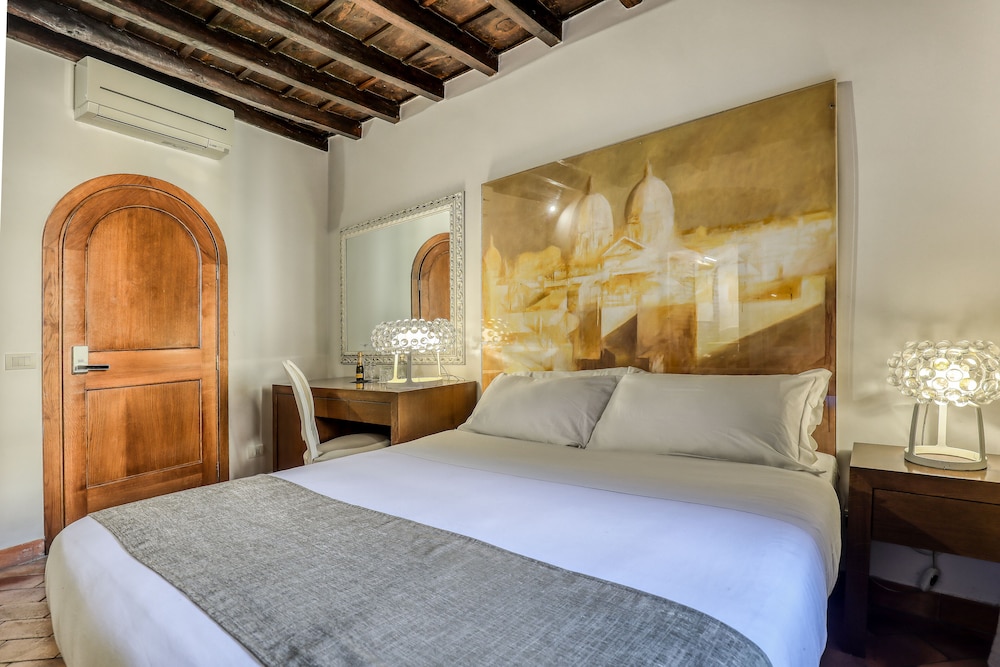 Luxury Navona 24/58