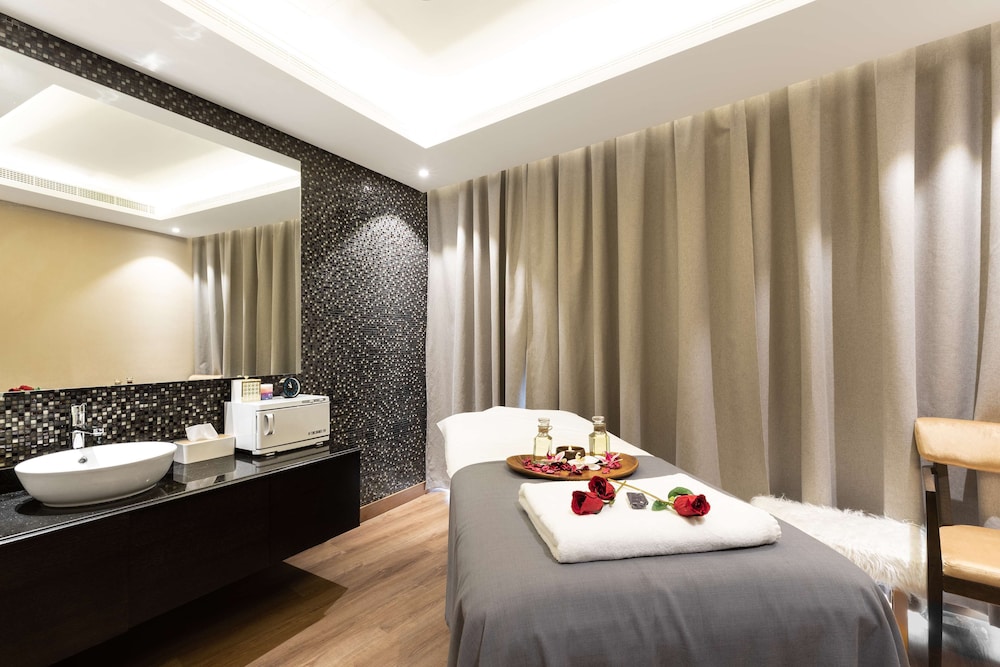 Radisson Blu Dubai Canal View 41/75