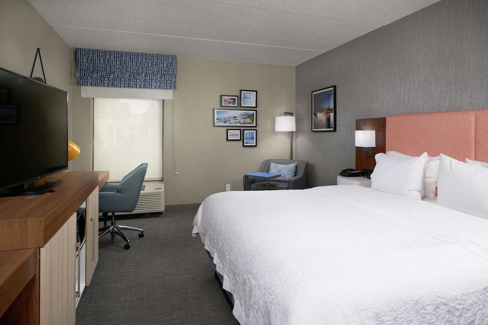 ROOM, KING BED