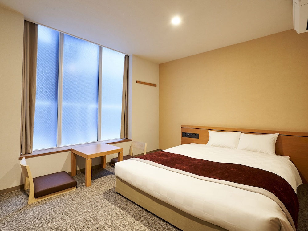 DELUXE, FAMILY, DOUBLE BED