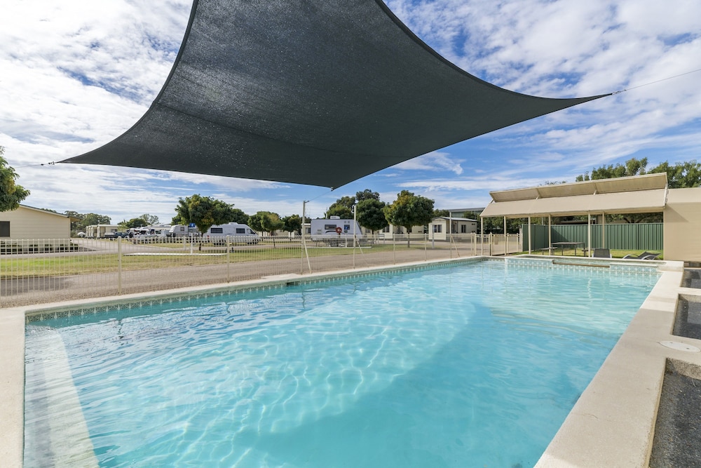 Benalla Tourist Park 16/48
