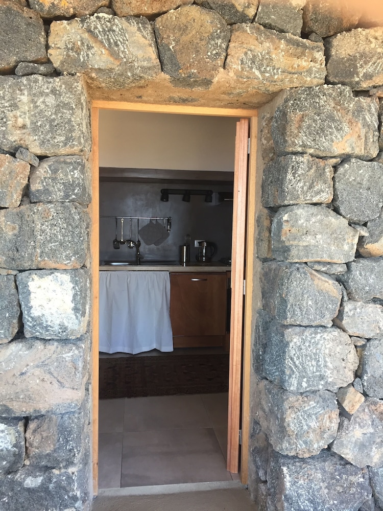 Dammusi Sciuvechi Resort 7/50