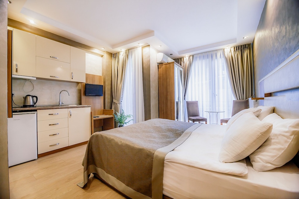 Kavalali Suites 2/50