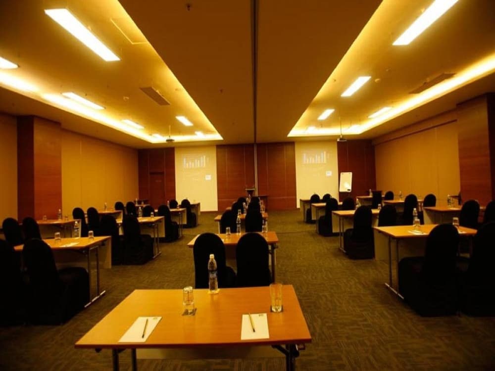 Keys Hotel Hosur Road 28/38