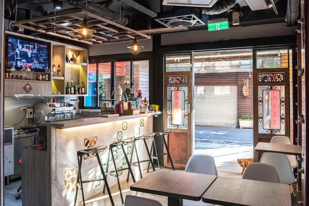 Old Door Hostel & Bar 44/57