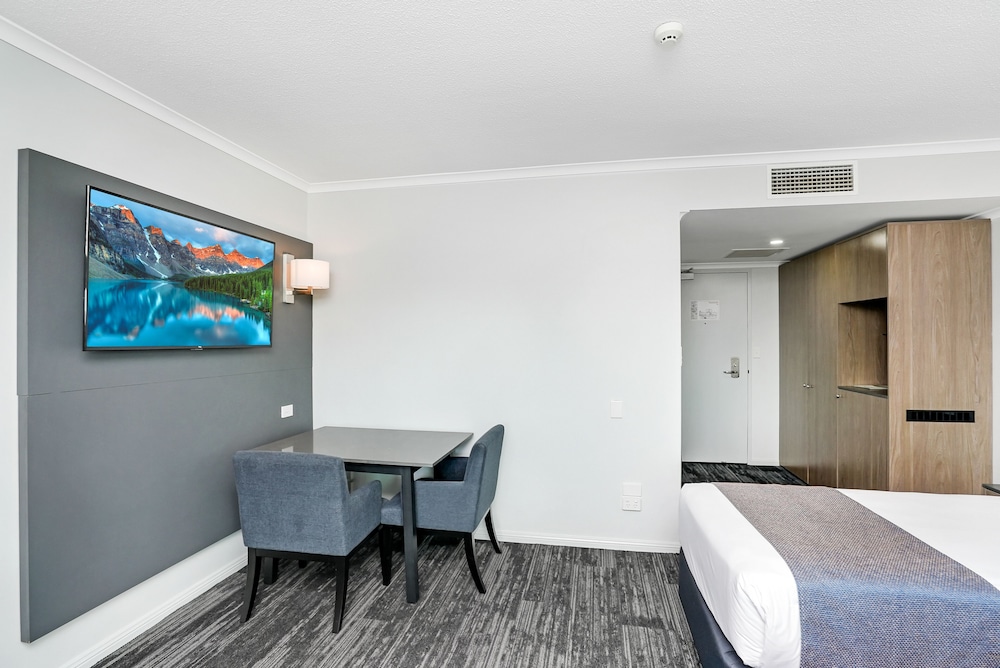 CAIRNS SHERIDAN HOTEL 45/45