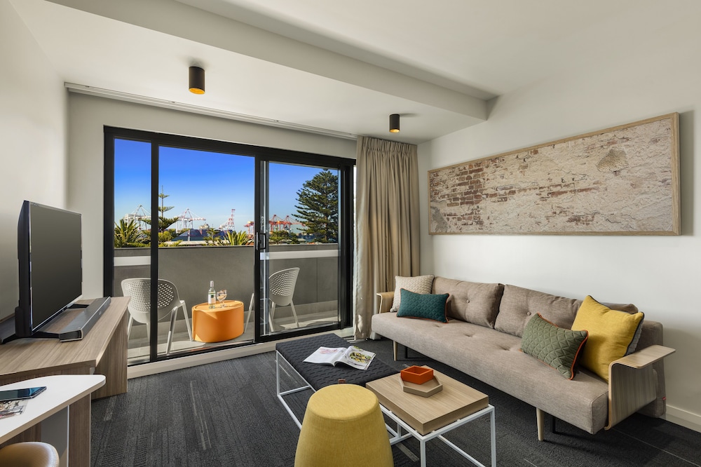 QUEST FREMANTLE 28/51