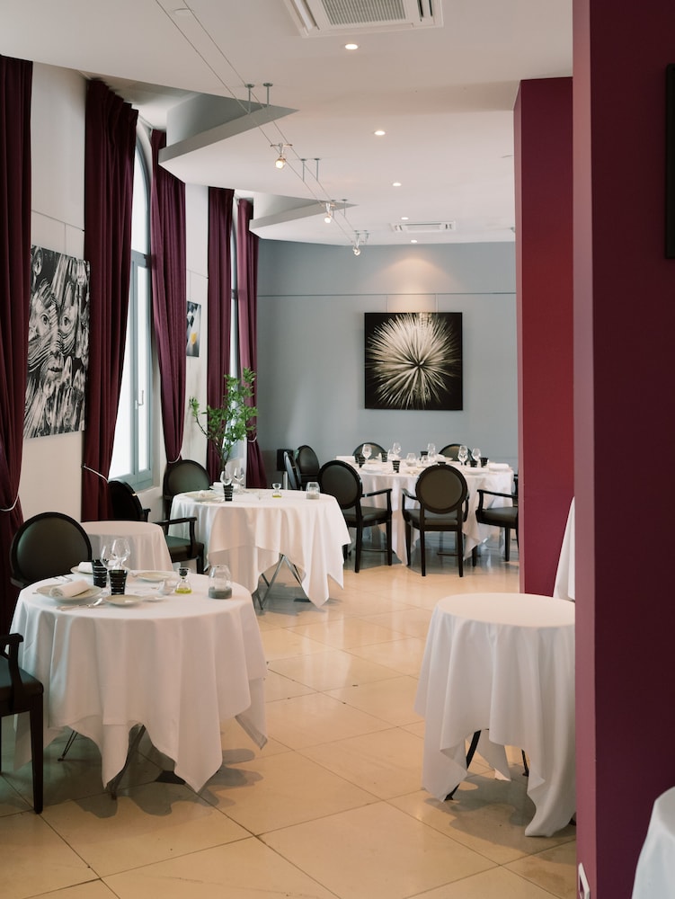 HOTEL DE L'IMAGE(FORMERLY LES ATELIERS DE L'IMAGE) 30/36
