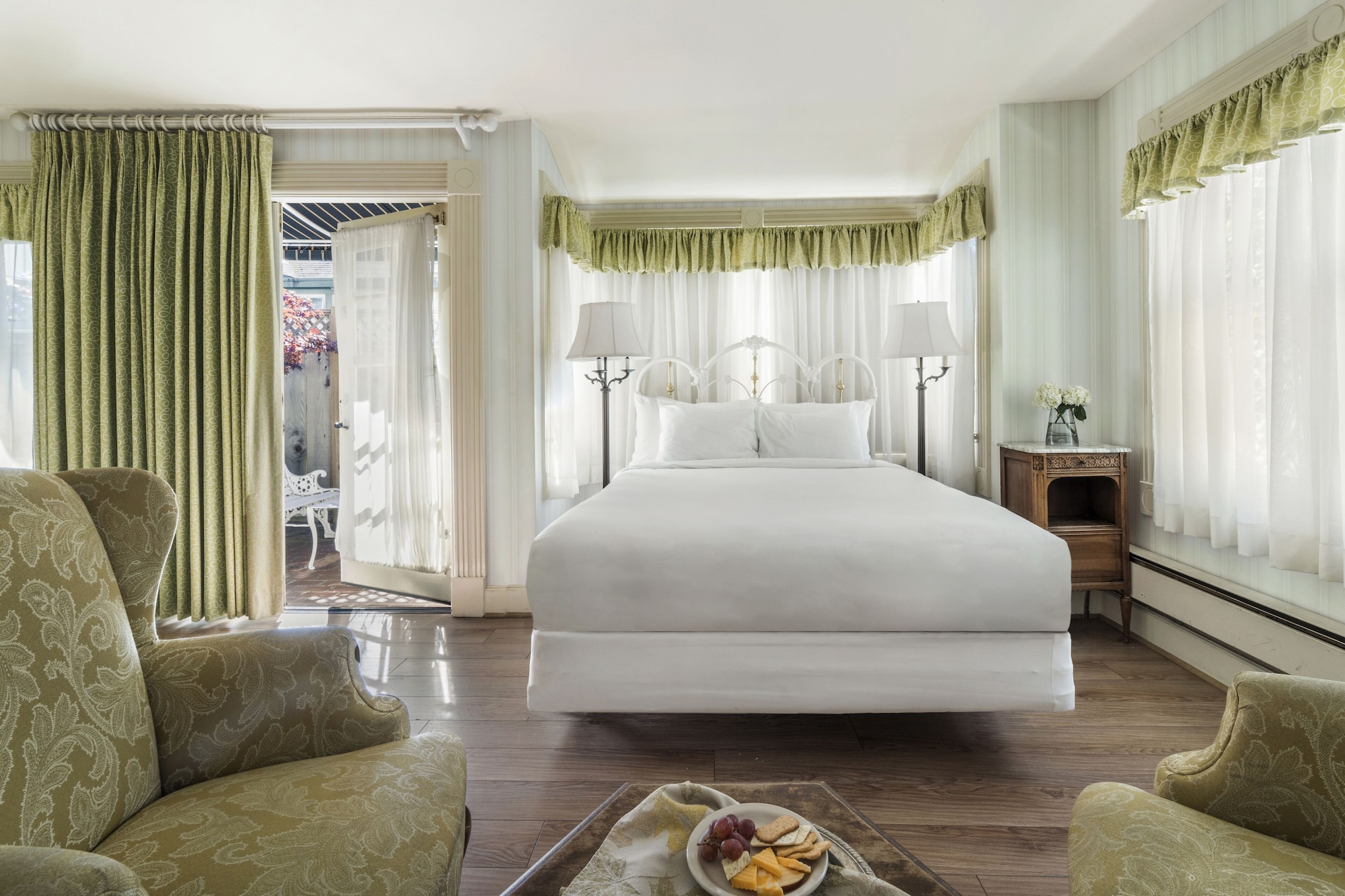 Laporte, King Bed