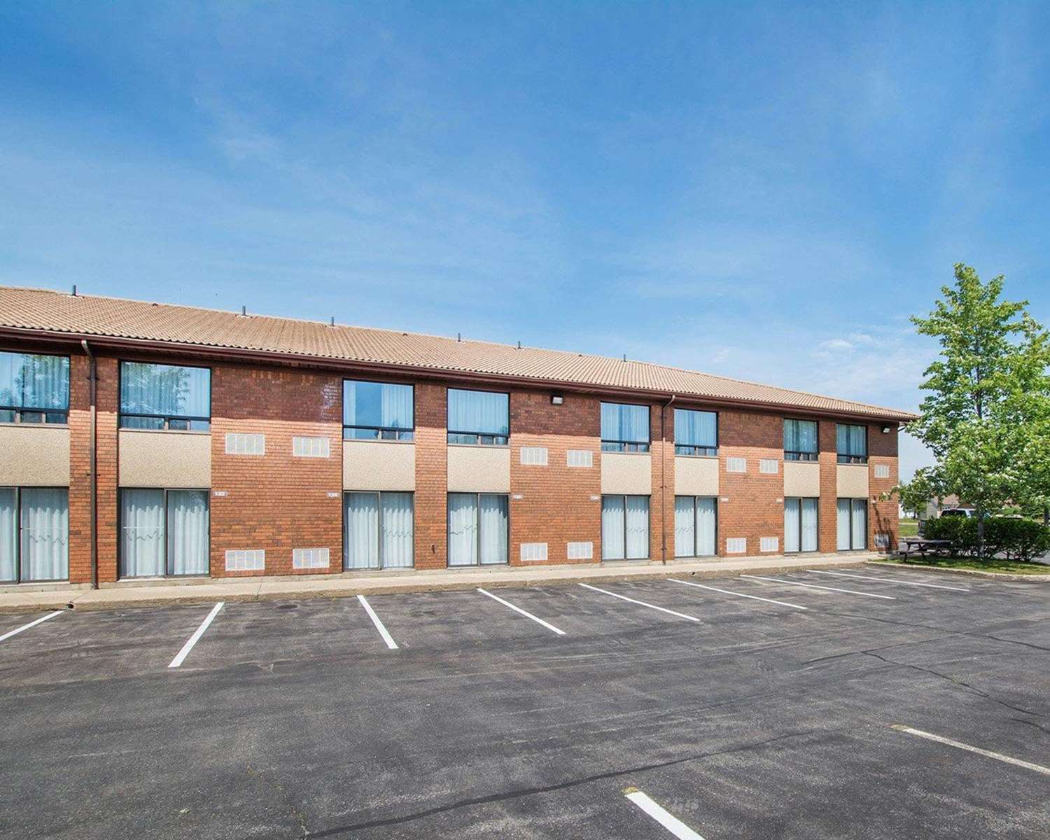 Comfort Inn Bathurst, NB 2/39
