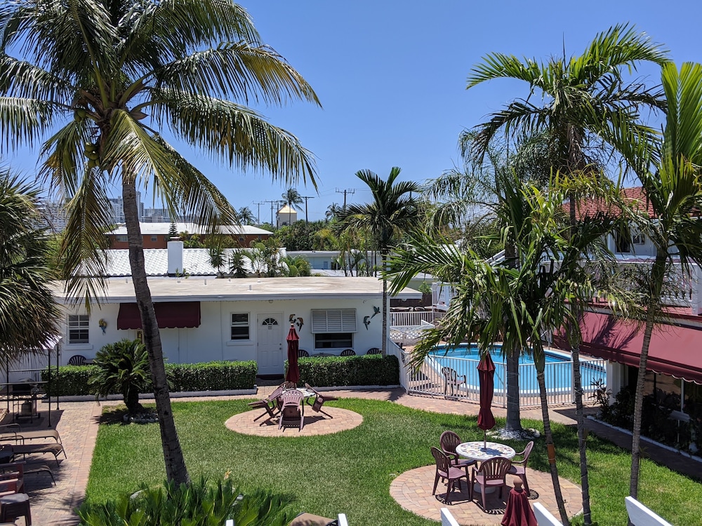 Breakaway Inn 59/68