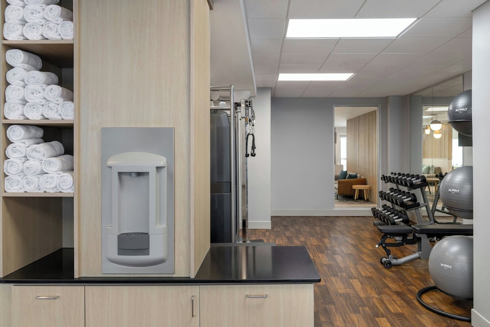 Towneplace Suites By Marriott Detroit Taylor 17/30