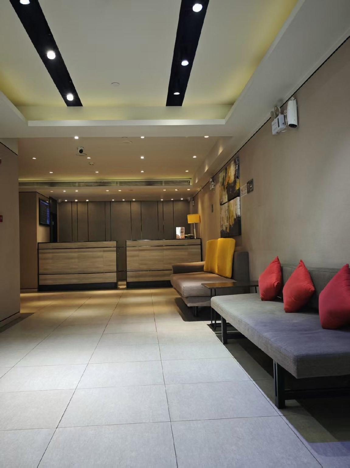Home Inn Plus (Beijing Changping Government Street Metro Station) 38/44