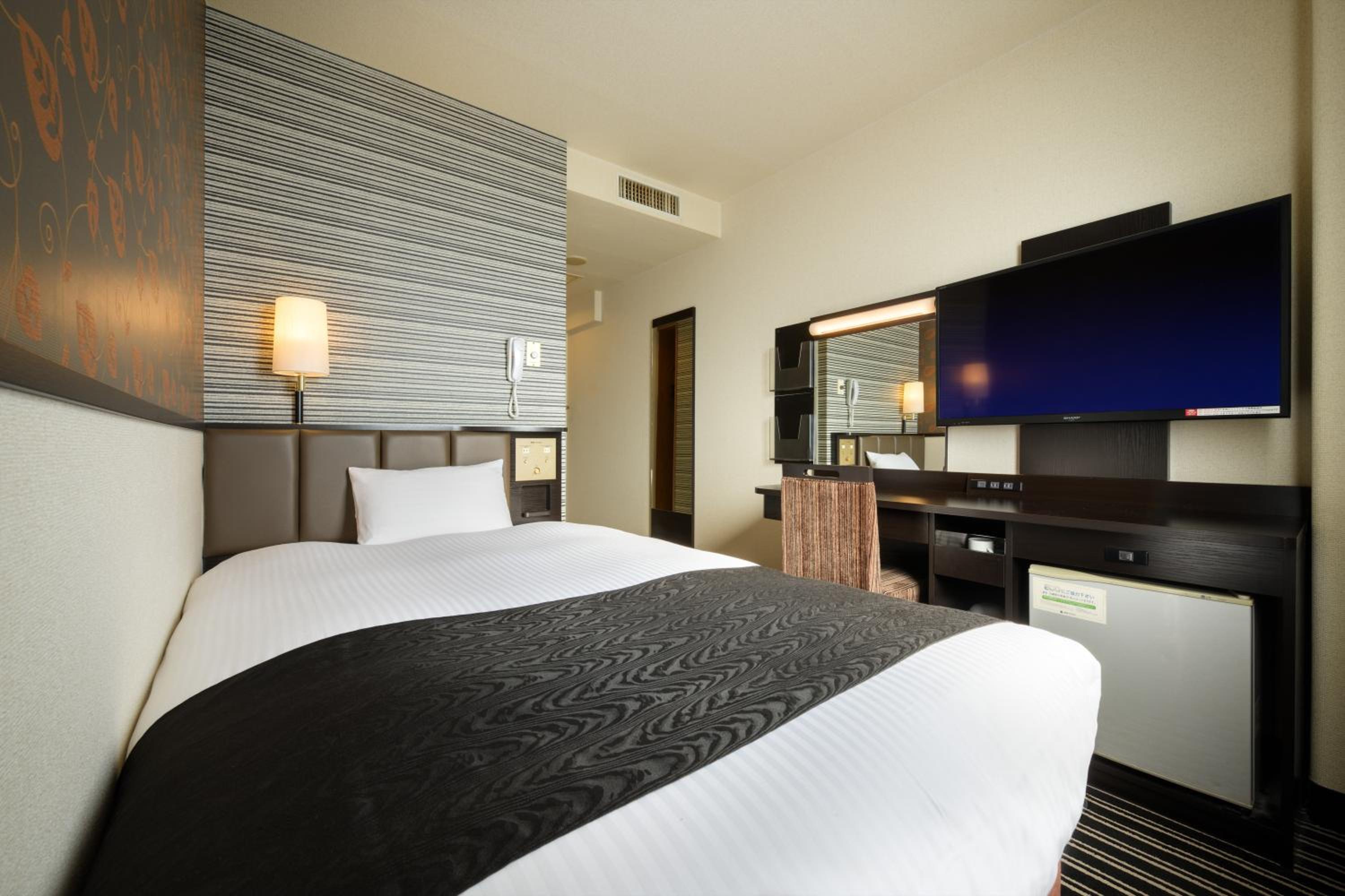 Room, Single