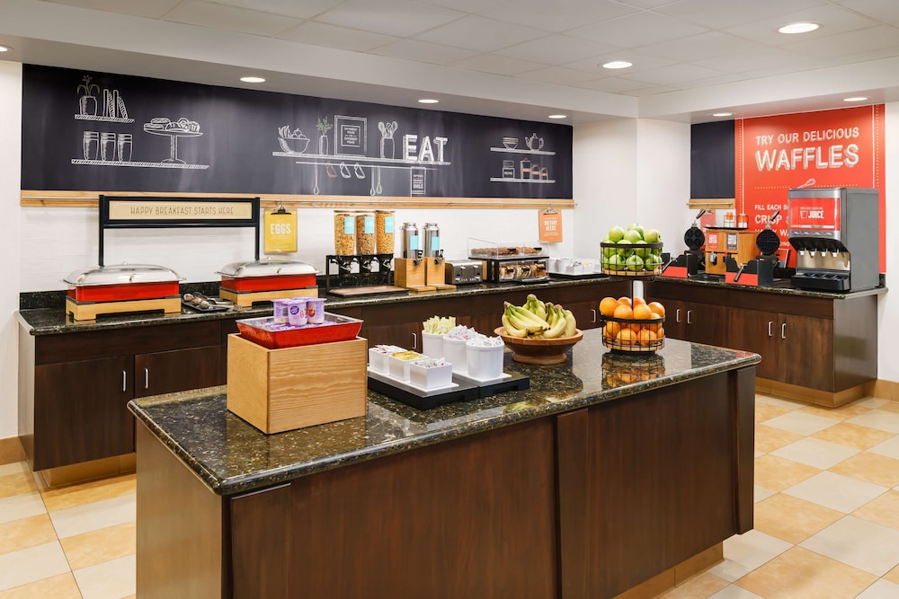 Hampton Inn & Suites Thousand Oaks 43/58