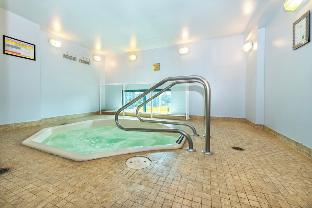 Grand Park Hotel & Suites Downtown Vancouver, Ascend Hotel Collection 39/63