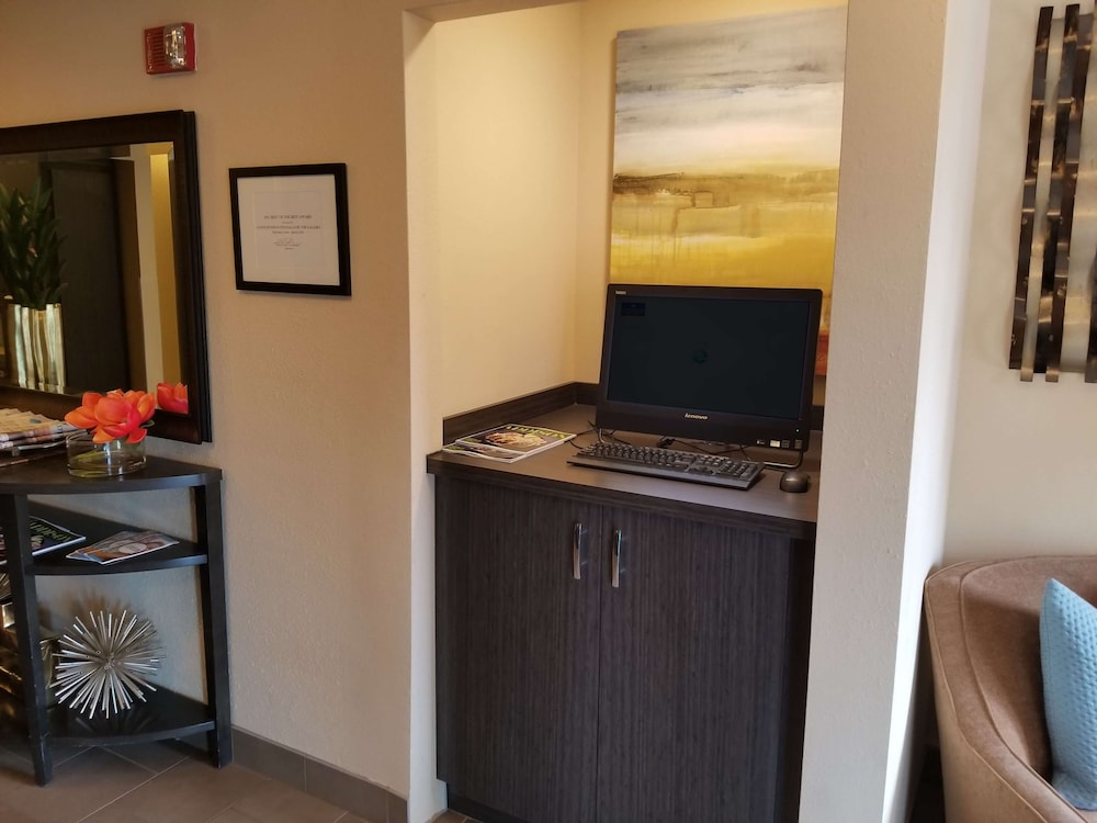 Sonesta Simply Suites Dallas Galleria 27/38