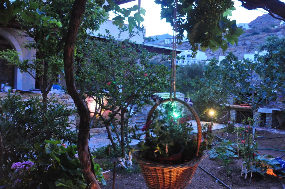 Villa Mata Pension 69/73