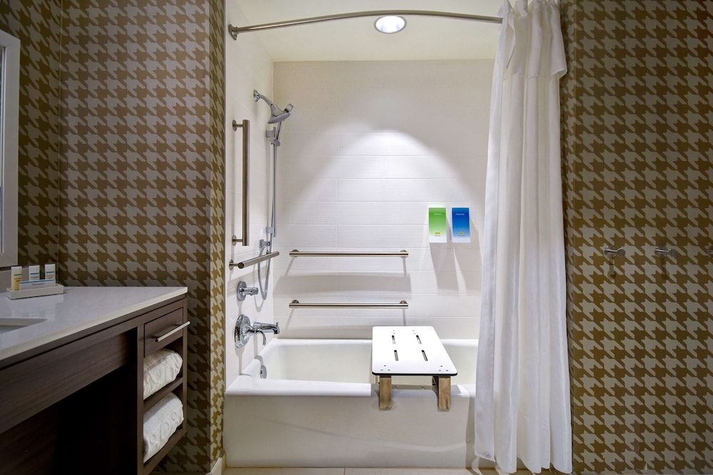 Home2 Suites By Hilton Wichita Downtown Delano Ks 13/46