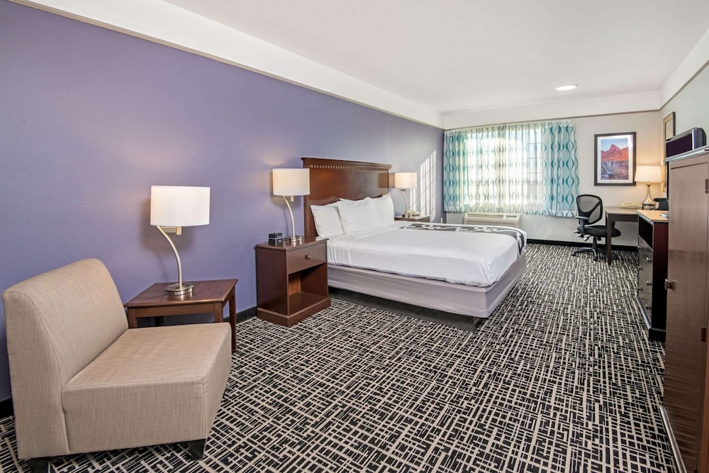 La Quinta Inn & Suites by Wyndham Dumas 5/24