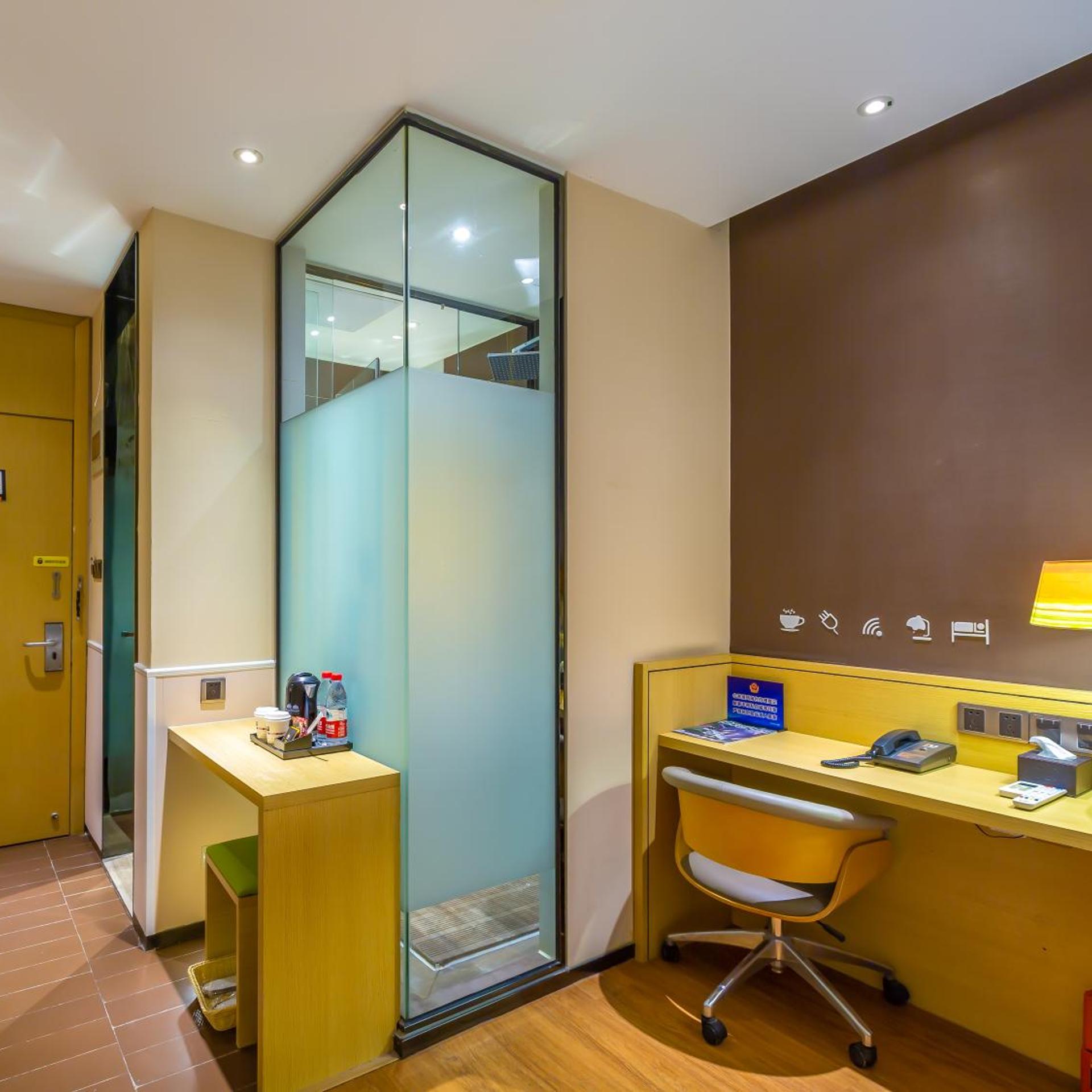 IU Hotel Beijing Huilongguan Life Science Park 24/24