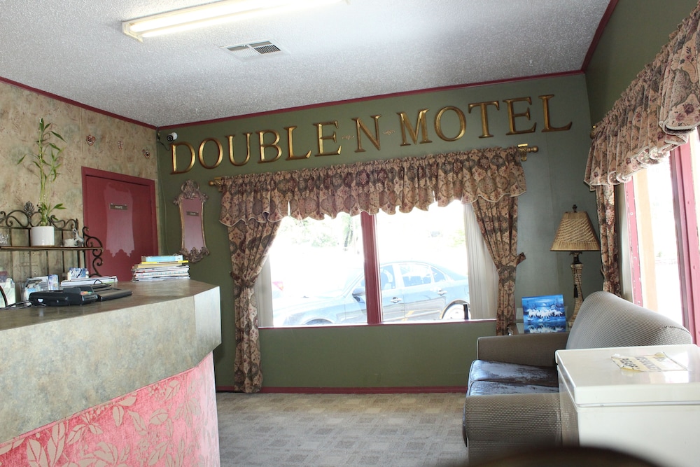 Double N Motel 4/32