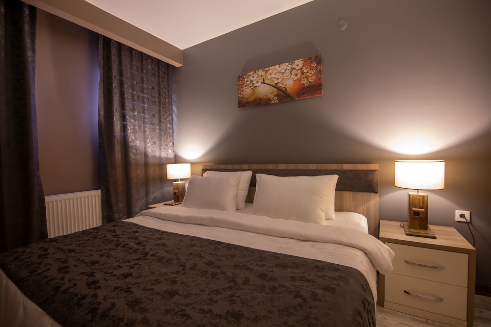 Staron Otel 18/34