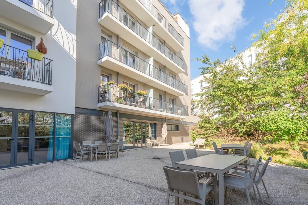 Quality Aparthotel Parc Marne la Vallee 16/19