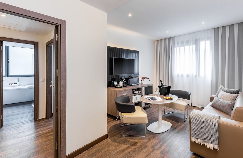 Melia Madrid Serrano 40/71