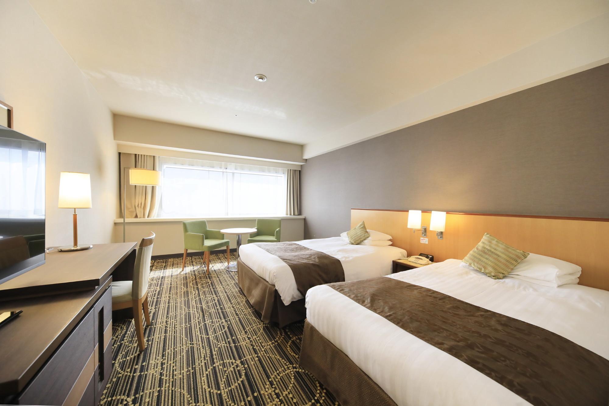 Deluxe, Twin Beds, Palace View