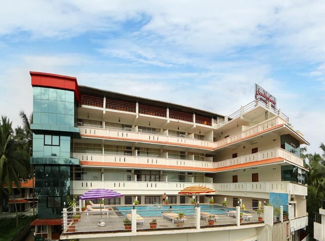 Samudra Theeram Beach Resort 2/51