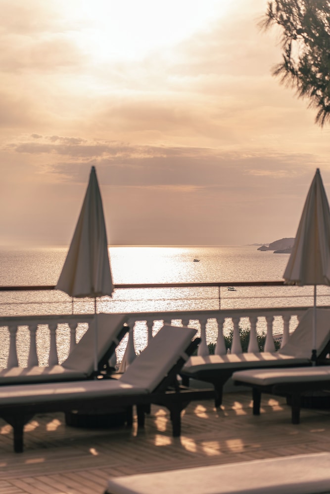 Sunny Hill Alya Hotel 6/53
