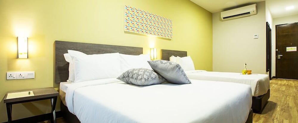 Humaira Hotel 24/41