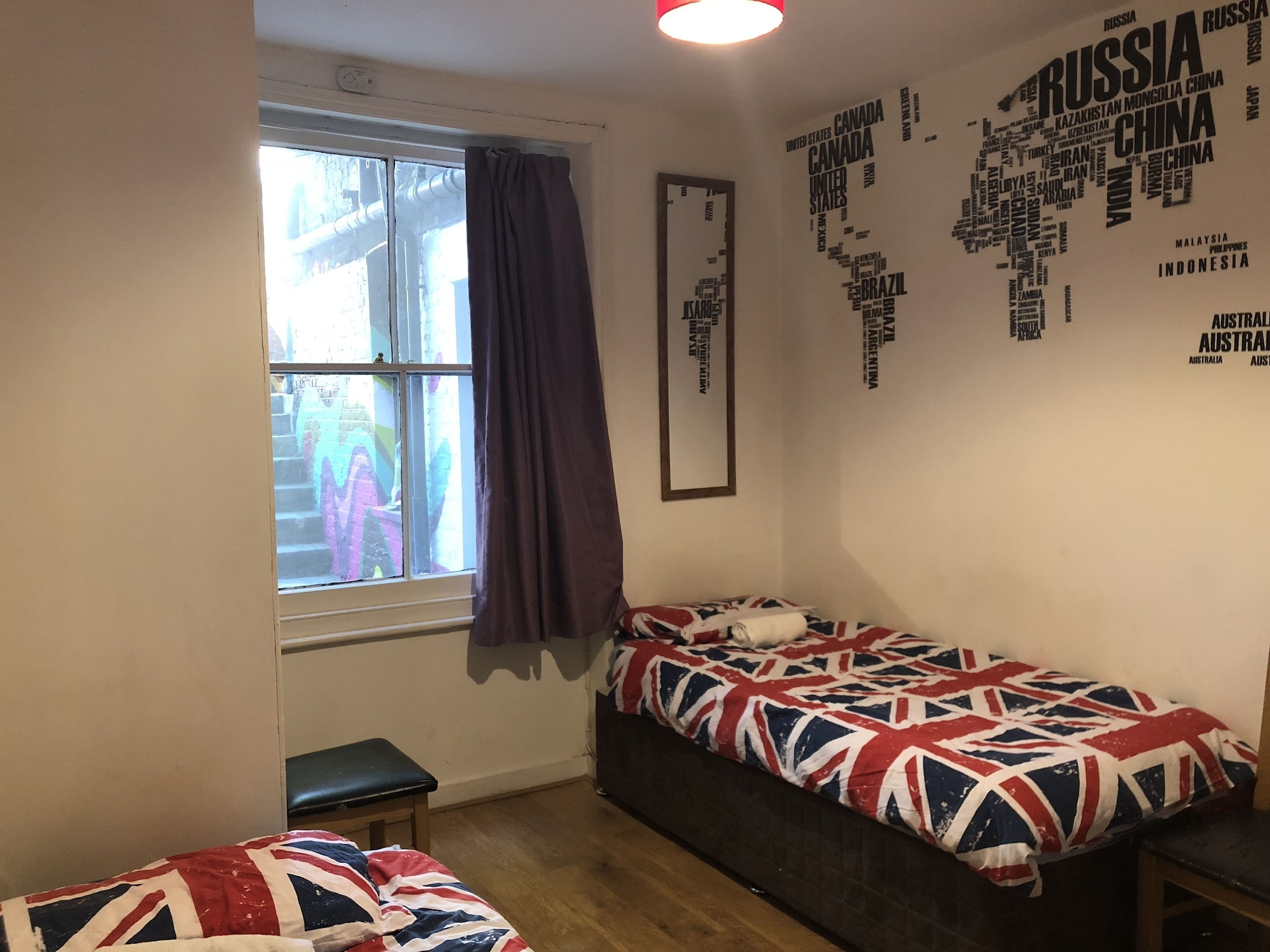 غرفة قياسية بسريرين منفصلين، Saint James Backpackers 3/10