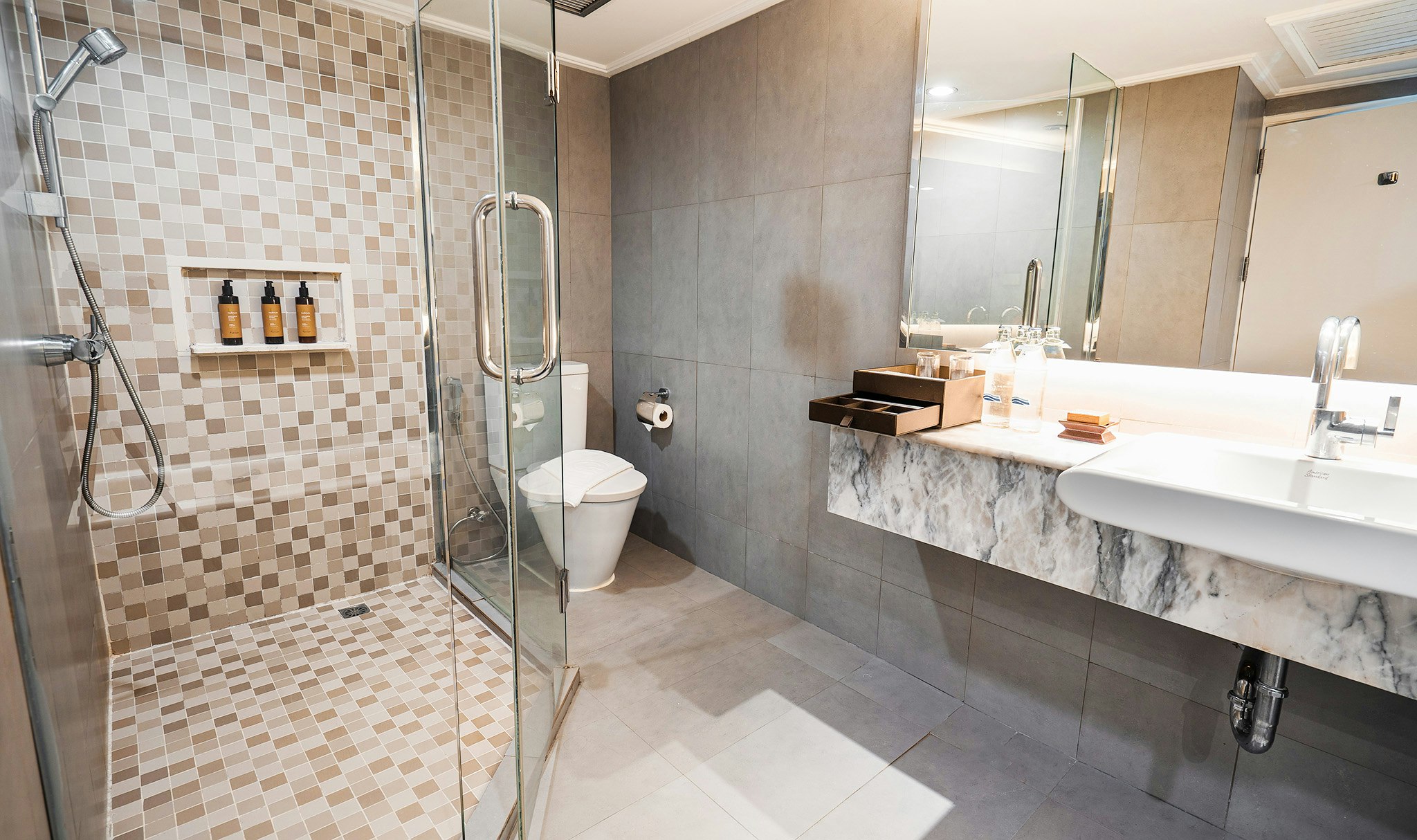 Centara Hotel Hat Yai 75/79