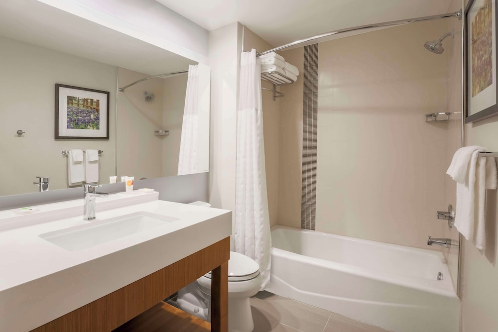 Hyatt Place Waco 35/38