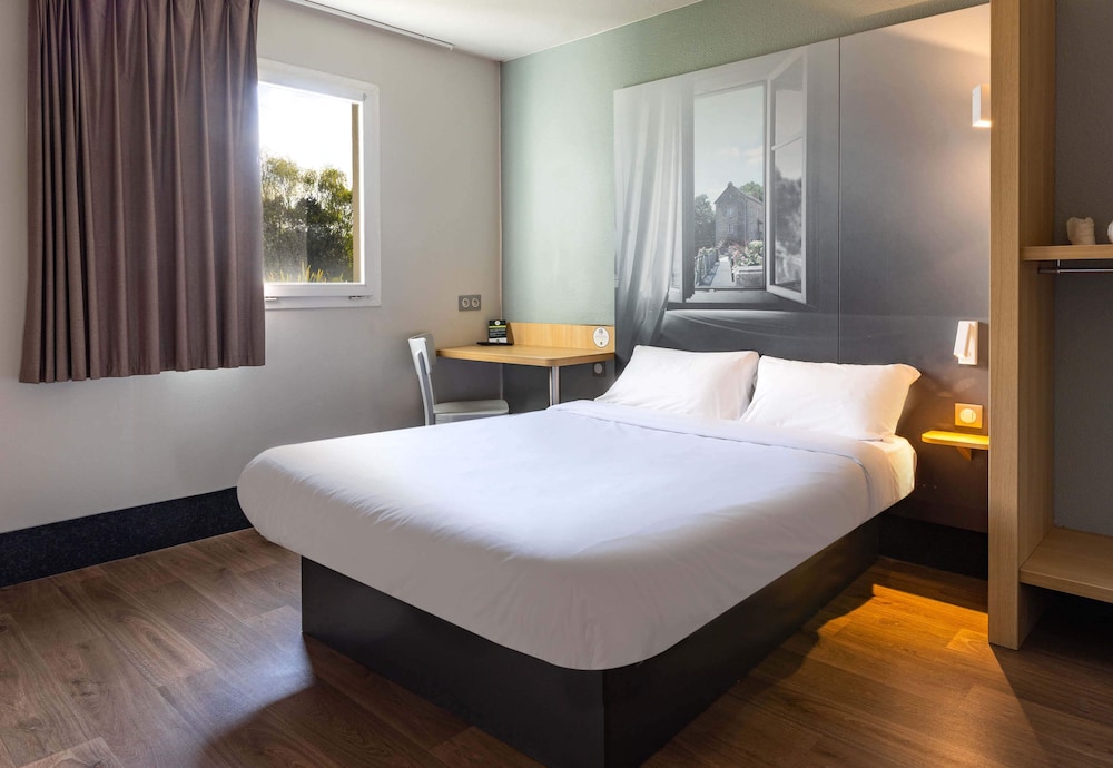 ROOM, DOUBLE BED, ACCESSIBLE
