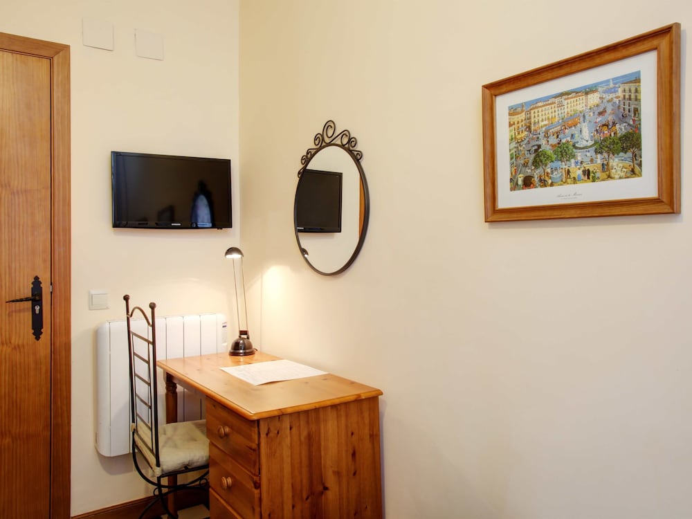 Malaga Lodge Guesthouse 46/51