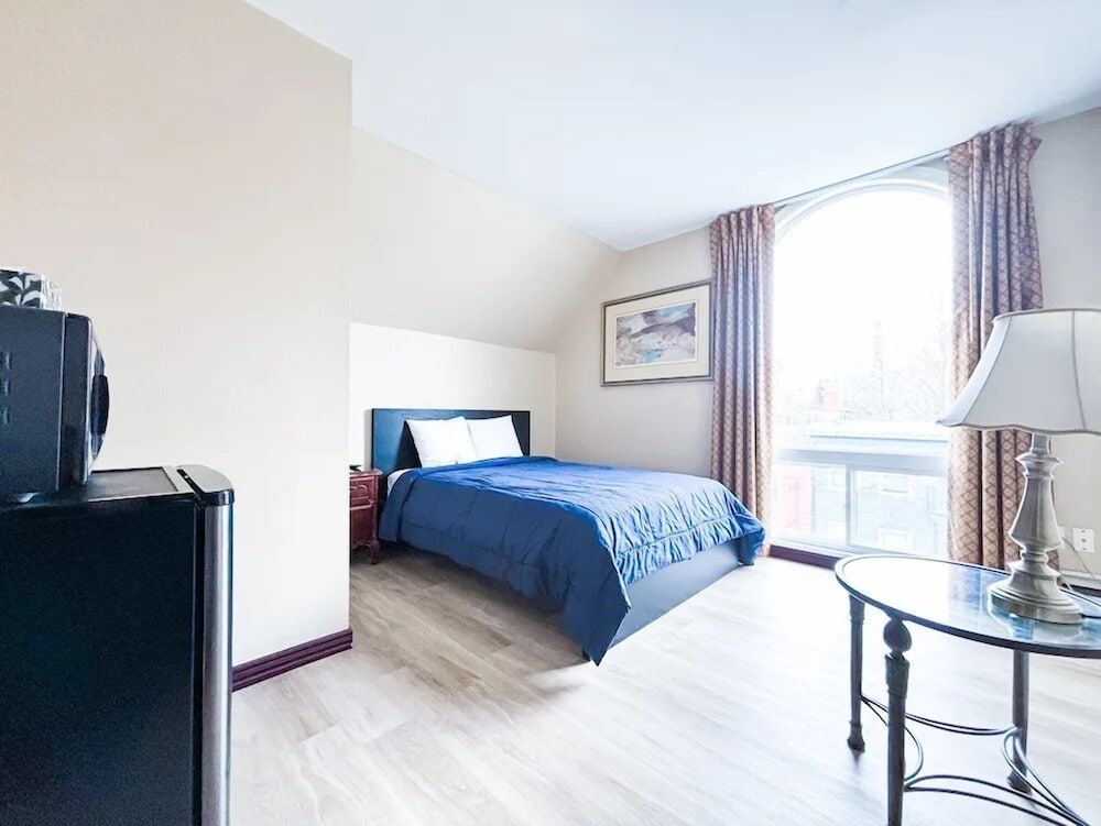 Commons Inn 10/46