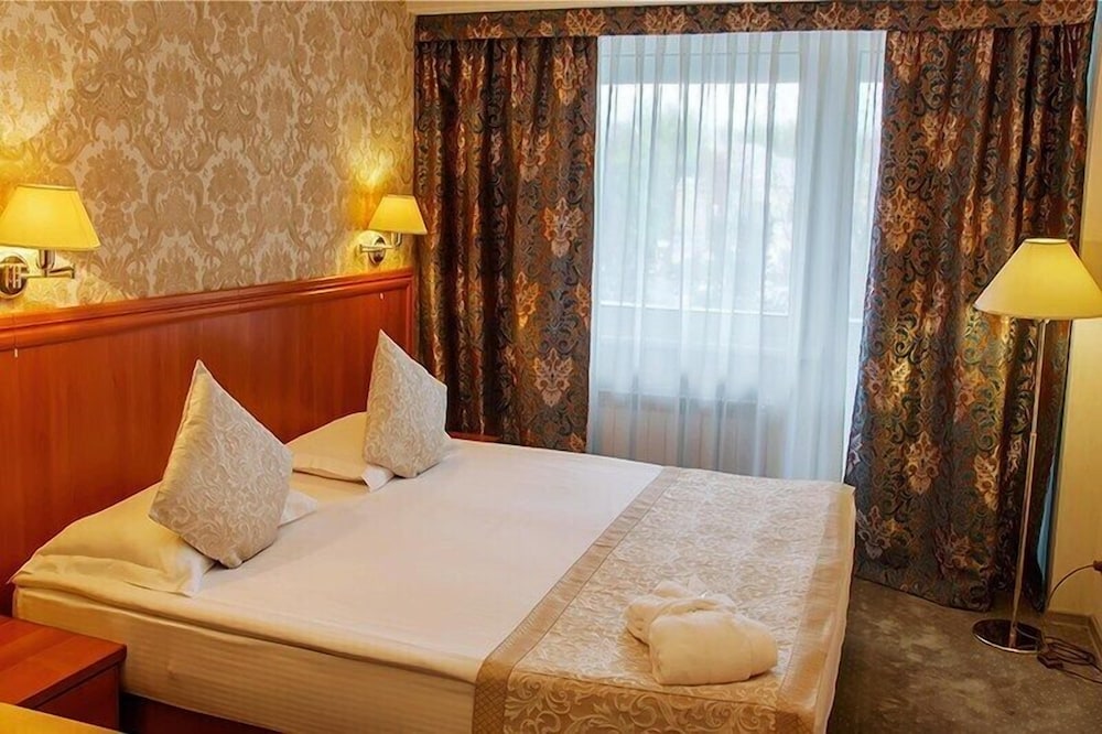 Astana International 10/50