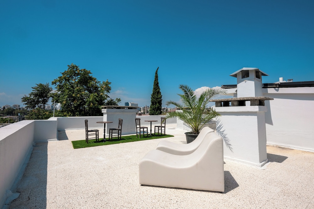 Delight Deluxe Hotel & Spa 62/66