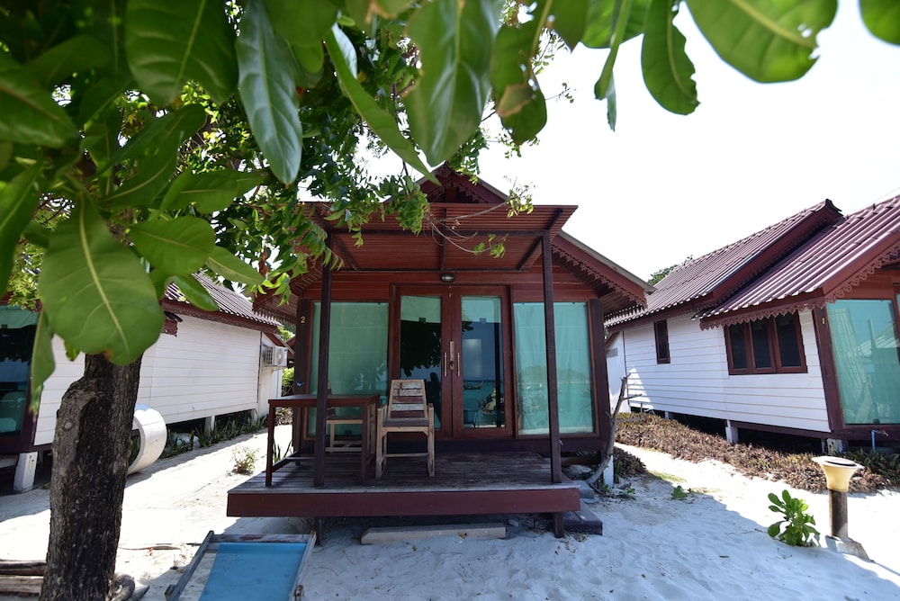 Lipe Power Beach Resort 45/50