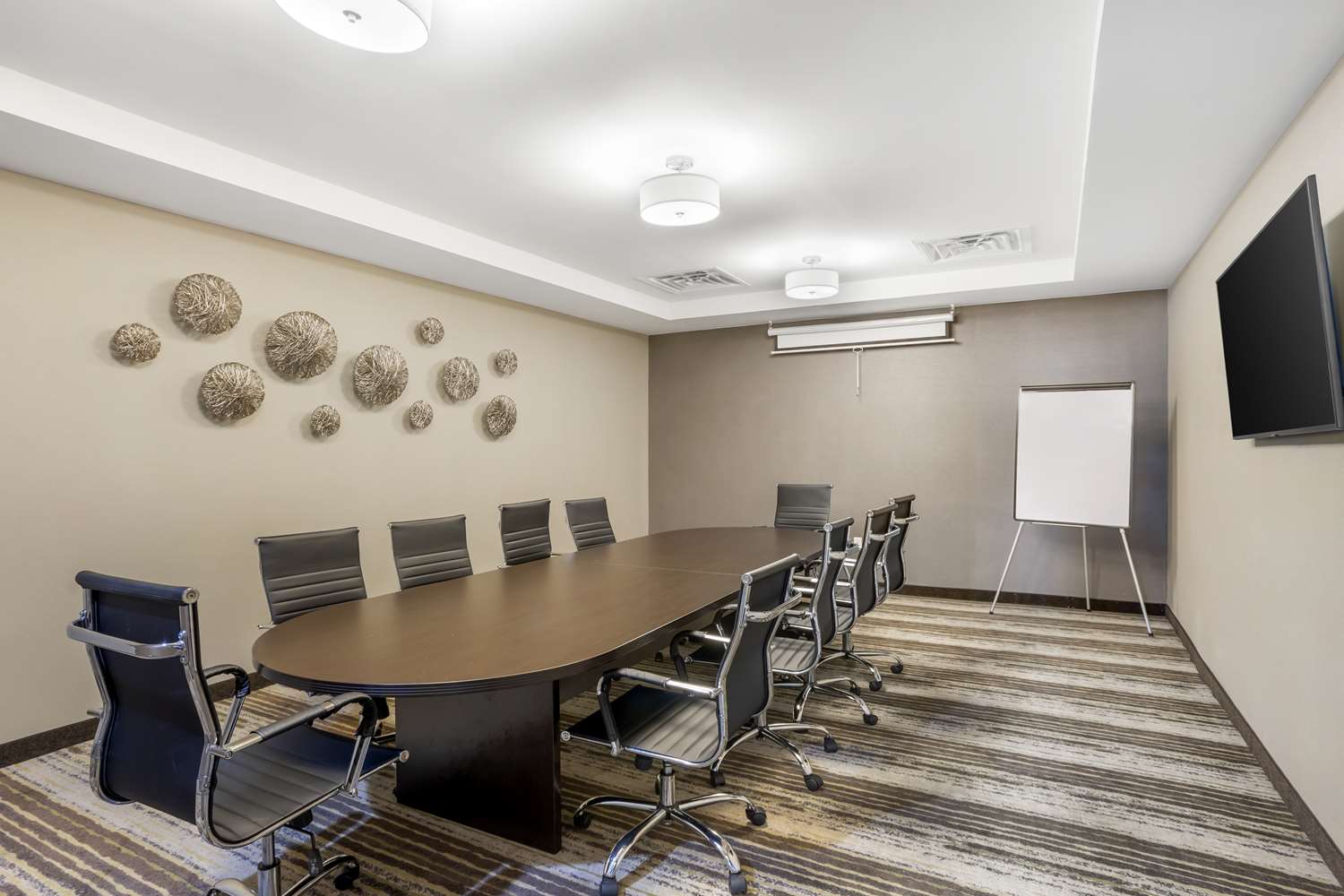 Best Western Plus Philadelphia-Pennsauken Hotel 28/32