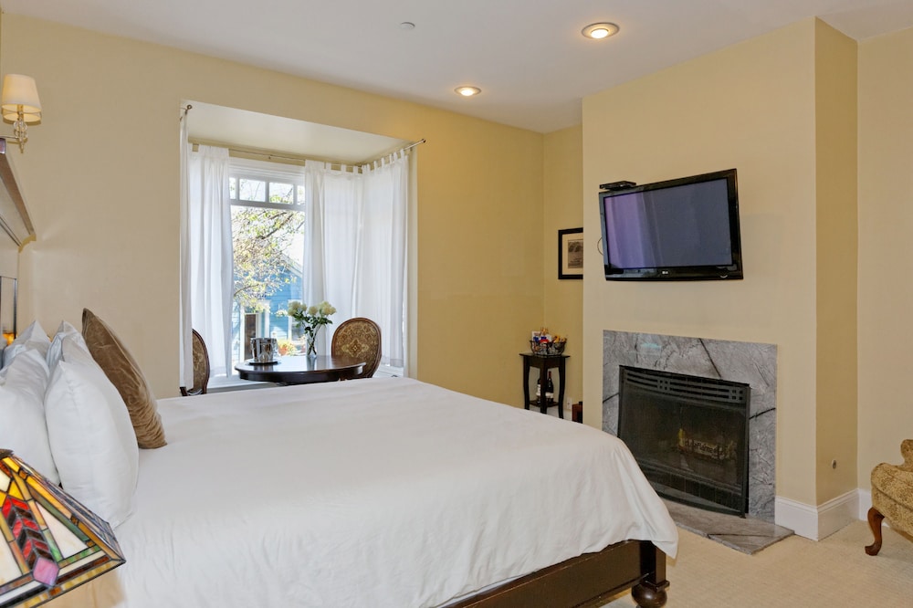 The Gables Inn - Sausalito 12/31
