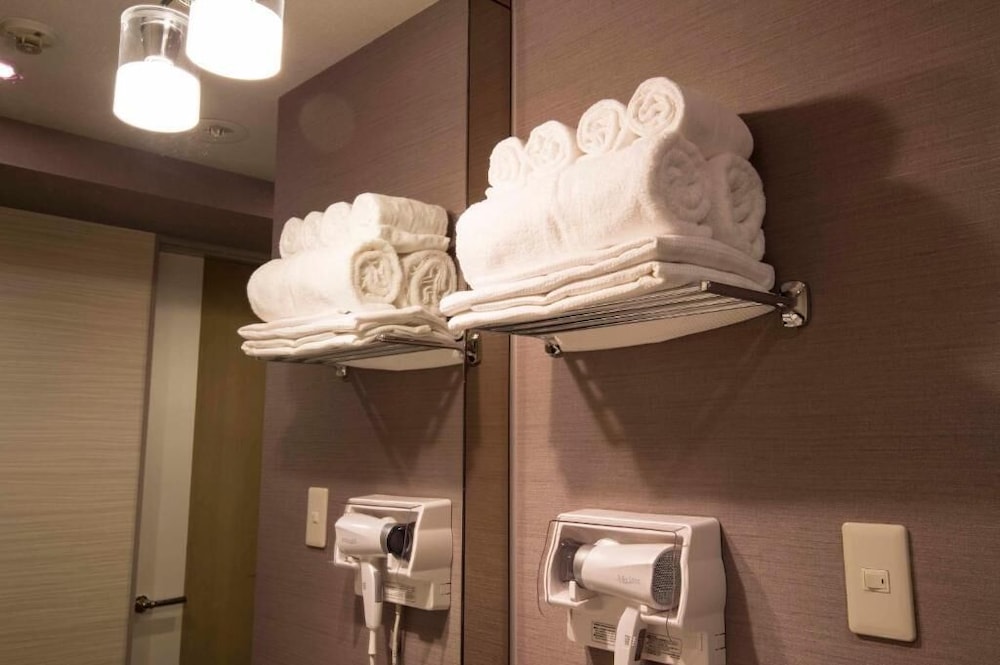 Reftel Osaka Airport Hotel 35/55
